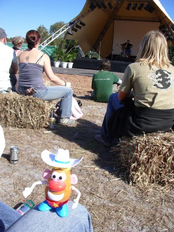 Pedro chillin' at Splendour
