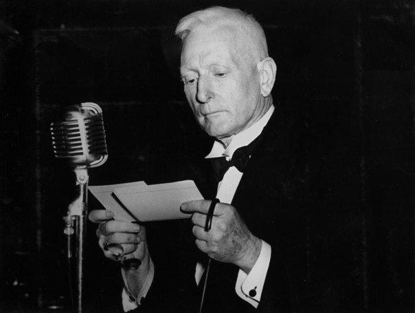 Lecturer D. A. O'Brien at the Royal Geographic Society gathering, City Hall, Brisbane, November 1946