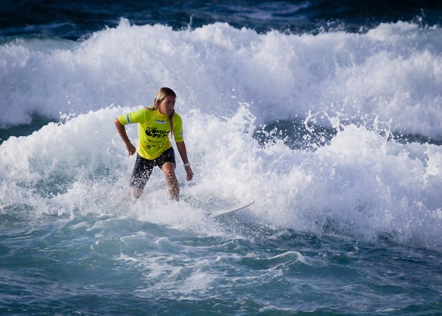 Surfest 2010: Chloe Buckley Works a Wave