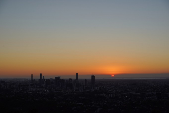 Sunrise at Mount Cooth-tha lookout