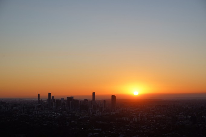Sunrise at Mount Cooth-tha lookout