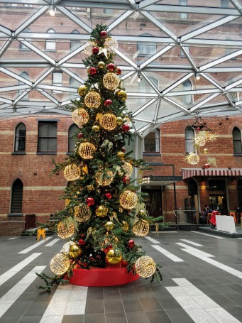 Christmas tree at Rialto Tower, Melbourne - close