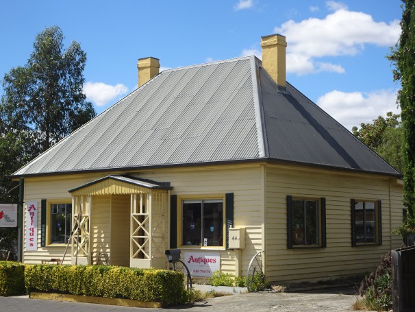 Ricmond Tasmania. Wooden residence from circa 1830s now antique shop.