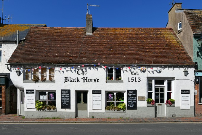 The Black Horse / BN2