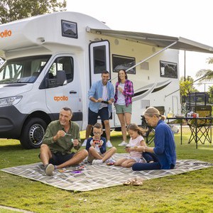 Apollo Euro Deluxe AU Family Picnic under Awning