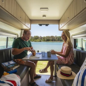 Britz HiTop Campervan – 2 Berth Dinette (2) Britz HiTop Campervan – 2 Berth Dinette (2)