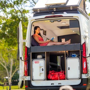 Britz HiTop Voyager 4 Berth – AU Rear Entry Open
