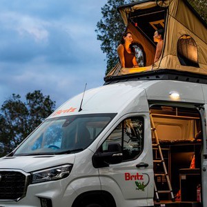 Britz Voyager AU Couple in Pop-top Roof Tent