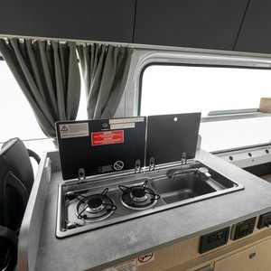 Mighty Highball AU Kitchen Stove Interior