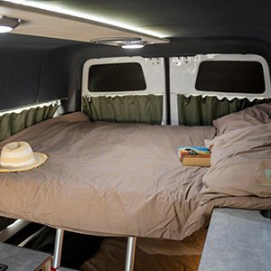apollo-endeavour-4-berth-interior-bed