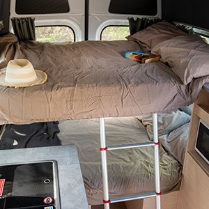 apollo-endeavour-4-berth-interior1