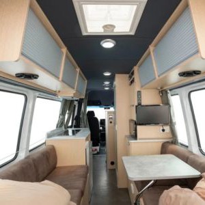 maui-ultima-plus-motorhome-3-berth-au-interior-living-like