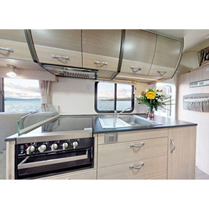 Cruisin Discovery Motorhome – 6 Berth – kitchen