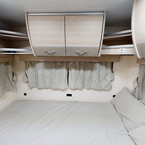 go-cheap-henty-motorhome-4-berth-living-area-convertible-to-bed