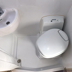 go-cheap-tamar-motorhome-2-berth-toilet