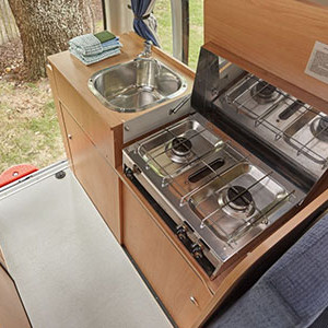 AR Hi-Top Campervan – 4 Berth-kitchen