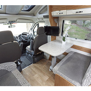 AR Luxury Motorhome – 4 Berth-dinette-seating-area