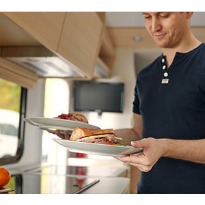 Britz Discovery Campervan – 4 Berth – kitchen