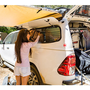 Britz Outback 4WD – 5 Berth – external photo