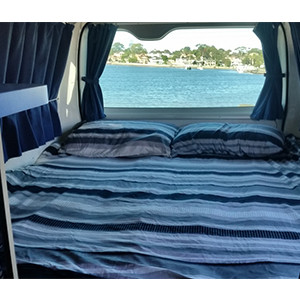 AS HighTop Side-Facing Campervan – 3 Berth – bed