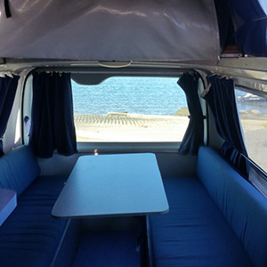 AS HighTop Side-Facing Campervan – 3 Berth – table