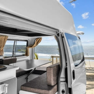Camperman Maxie HighTop Campervan – 3 Berth Dinette