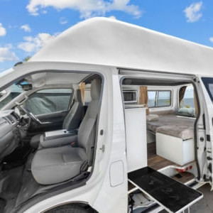 Camperman Maxie HighTop Campervan – 3 Berth Exterior