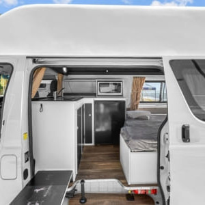 Camperman Maxie HighTop Campervan – 3 Berth Interior 3