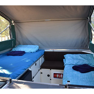 BB 4WD Campervan – 2-4 Berth – 2 single bed