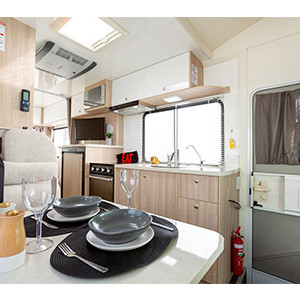 GC Winnebago Byron Motorhome – 6 Berth – kitchen