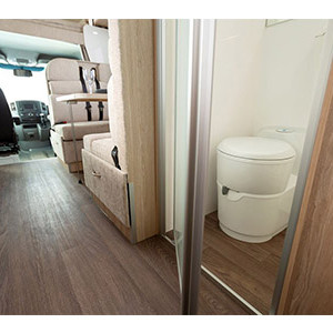 GC Winnebago Byron Motorhome – 6 Berth – toilet