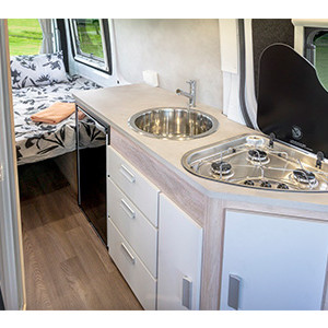 Let’s Go Wanderer Deluxe Motorhome – 2+1 Berth – stove & sink