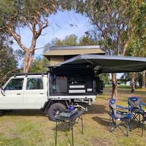 WA 79 Series Toyota Landcruiser – 2 Berth – Awning 2 (1)