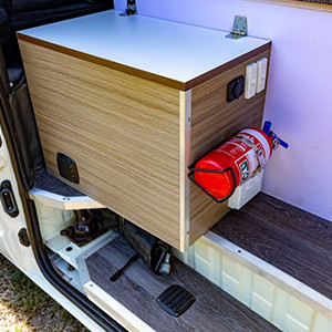 Camperman Maxie Deluxe HighTop Campervan – 4 Berth-storage (5)