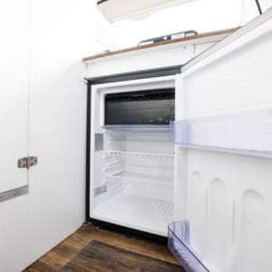 Camperman Maxie Deluxe HighTop Campervan – 4 Berth Fridge