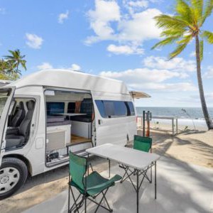 camperman-maxie-deluxe-hightop-campervan-4-berth-au-exterior-with-chair