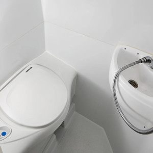 AS-Kea-2+1-berth-toilet