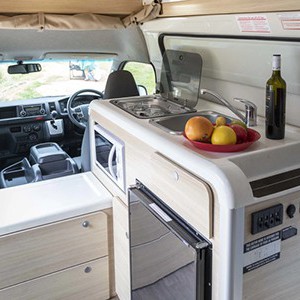 as-kea-navigator-campervan-4-berth-kitchen