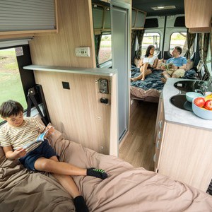 Apollo Euro Plus AU Child on Front Bed