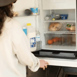 RS Hilux – 2 Berth Sleep Inside Fridge