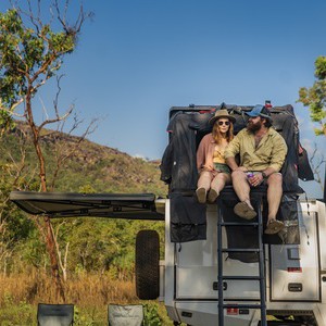 Britz Warrior 4wd 4 Berth AU Exterior Rear Rooftop View
