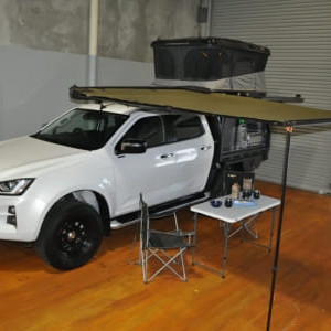 DA Premium 4WD – 2-5 Berth Exterior with Awning