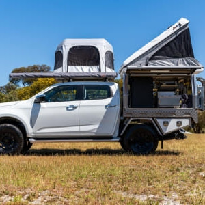 DA Premium Plus 4WD – 2-5 Berth Side View