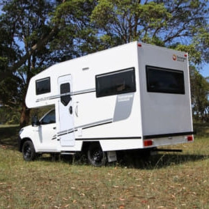 WA 4WD Motorhome – 2 Berth Side View 3