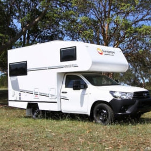 WA 4WD Motorhome – 2 Berth Side View