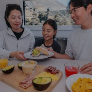 StarRV Polaris Motorhome – 4 Berth Dinette 3