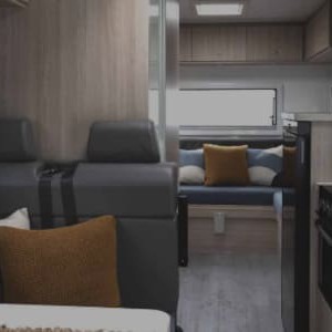 StarRV Polaris Motorhome – 4 Berth Interior