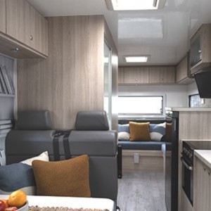 StarRV Polaris Motorhome – 4 Berth Interior