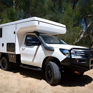 RS Luxury 4WD Hilux – 2 Berth Sleep Inside Exterior