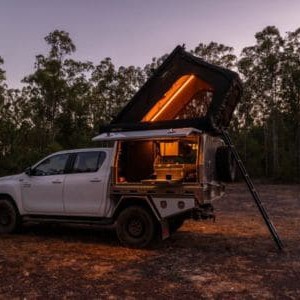 ADV Hilux 4WD – 2-5 Berth Tent ADV Hilux 4WD – 2-5 Berth Tent